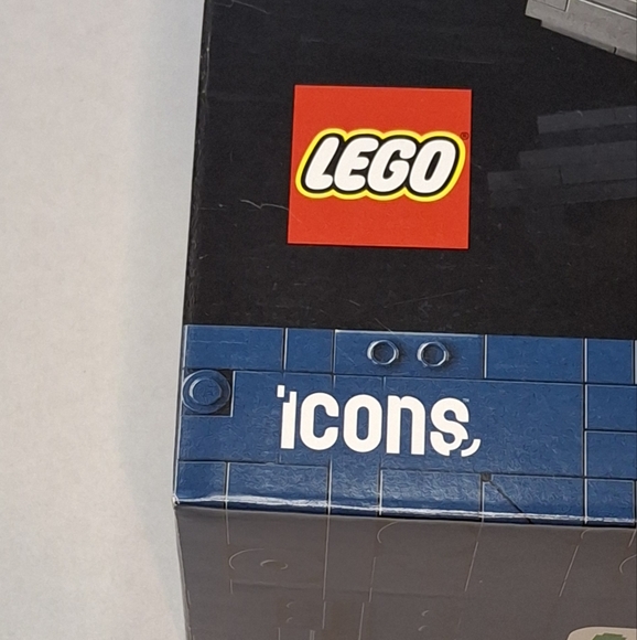 Lego Transformers Bumblebee - Picture 8 of 9